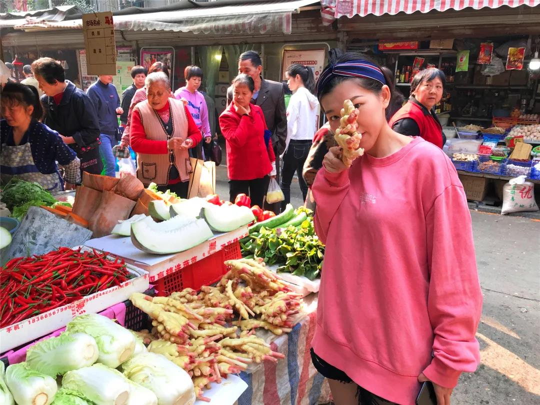 菜市场男孩,菜市场男童