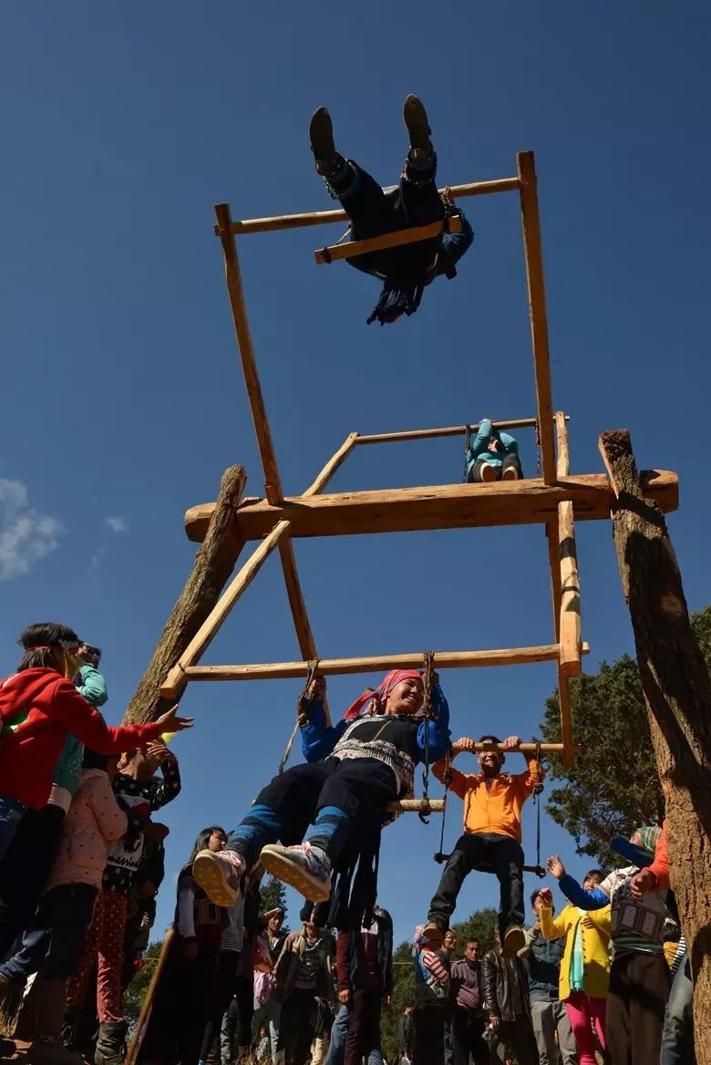 元江哈尼山寨旅游攻略,元江一年一度哈尼十月长街宴视频