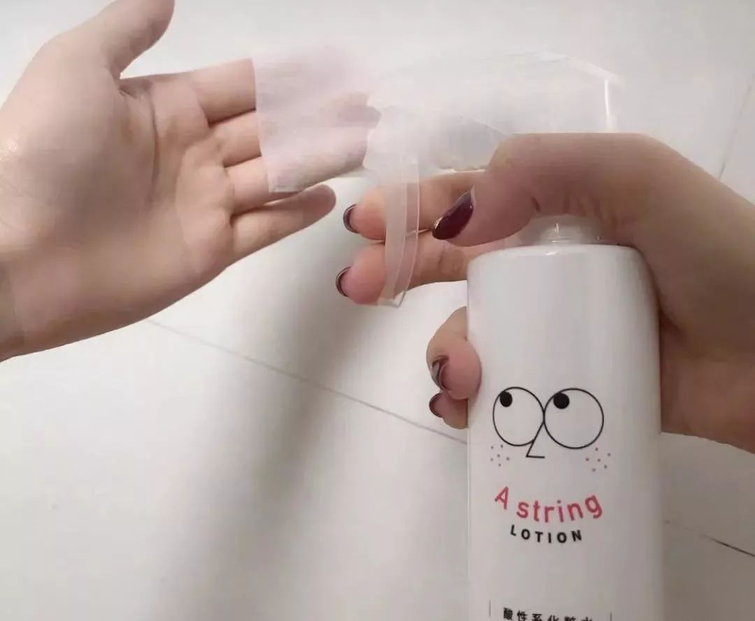 红肿,流脓的万年毒痘一喷全消失?岛国新晋痘肌终结者!彻底祛痘不反复!