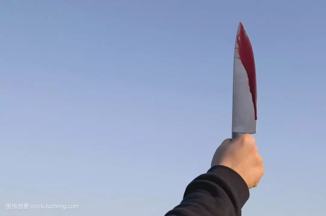 “我就是想杀了她！”他竟用水果刀刺向自己的妻子