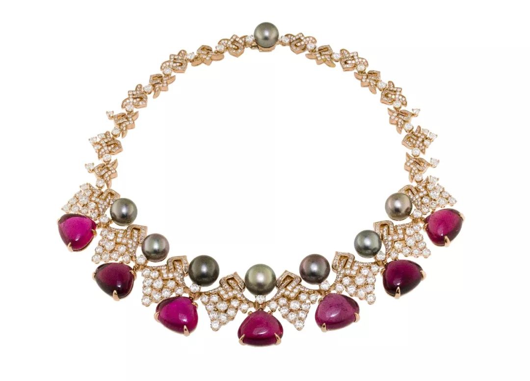 它是曾经的珠宝圈杨超越！碧玺如今凉凉了？