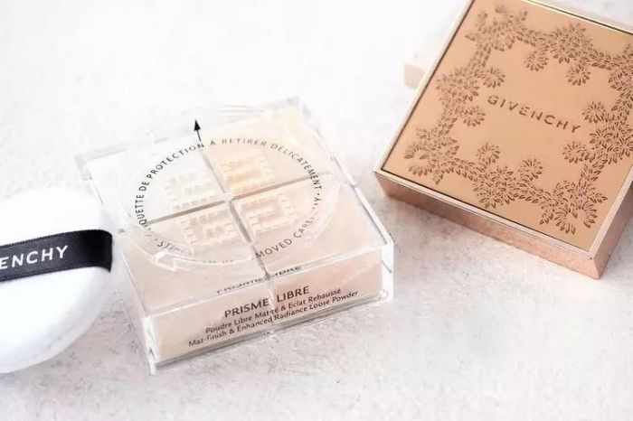 圣诞“妆”点亮平安夜