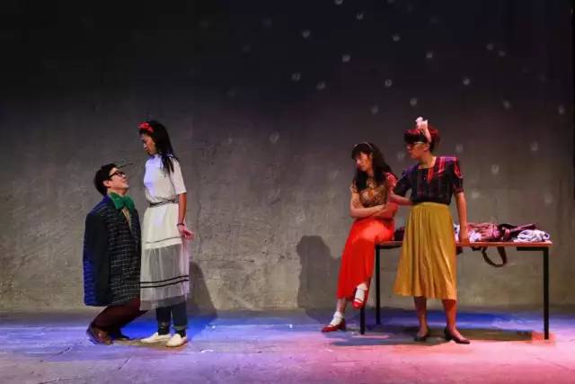 汽车与乳房，洛丽塔背后的真相