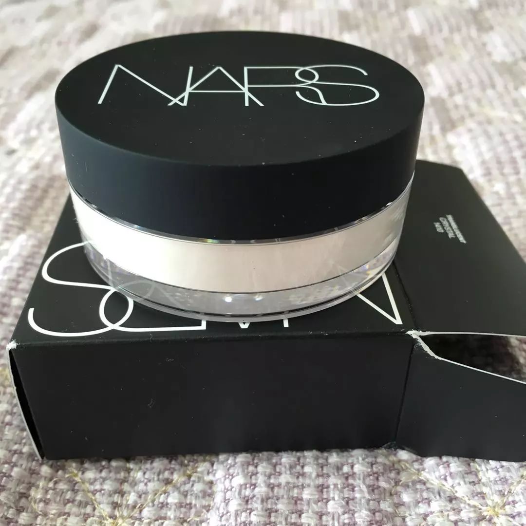 nars蜜粉饼1350,nars蜜粉限定