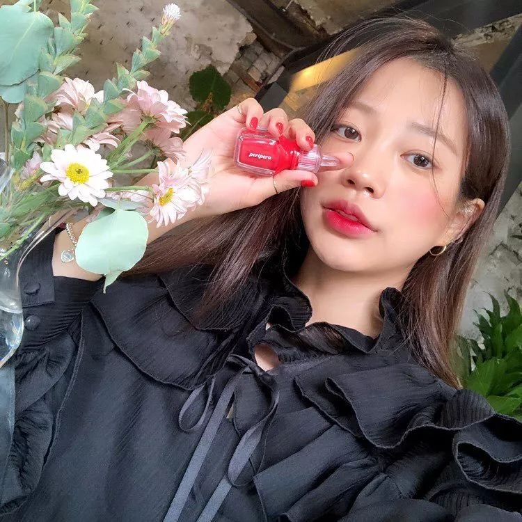 什么？！身高不足165CM的“厌世脸”也能当模特，韩国草根博主Mulbada用她的超高衣品做到了！