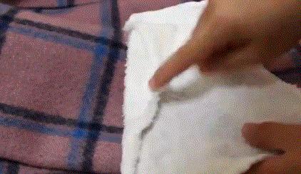 衣服上有霉斑怎么洗才能洗掉,衣服去霉斑最快最狠的几种方法