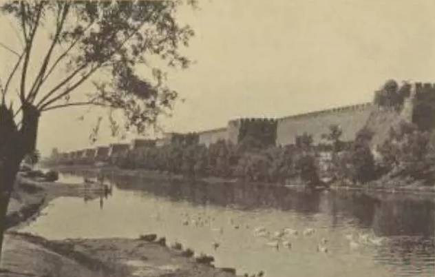 浜煄涔嬫槬,浜煄涔嬪