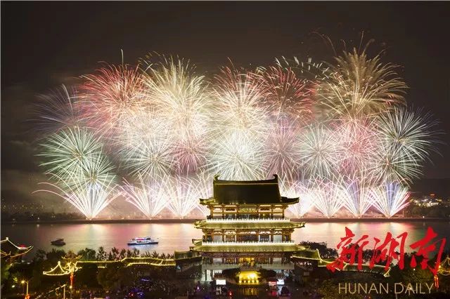 2024年绘写千万工程新画卷,改革开放四十年民生画卷