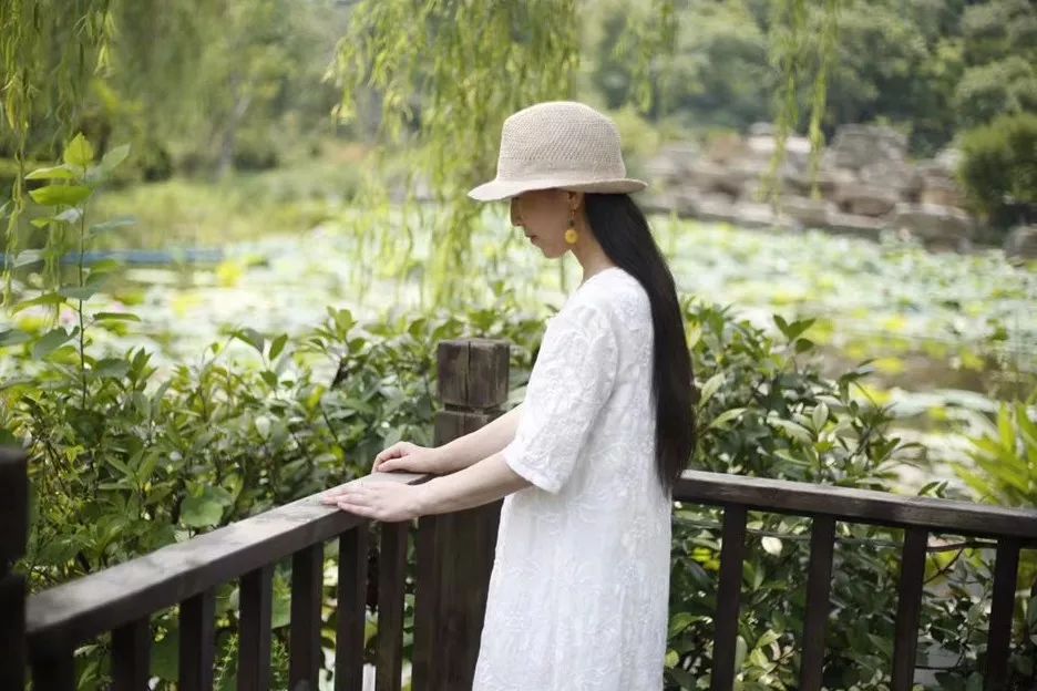 闲时赏花听歌静时看书喝茶,一处悠闲安静的好去处