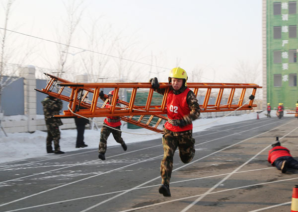 消防大型城市综合体实战演练,新疆消防救火演练