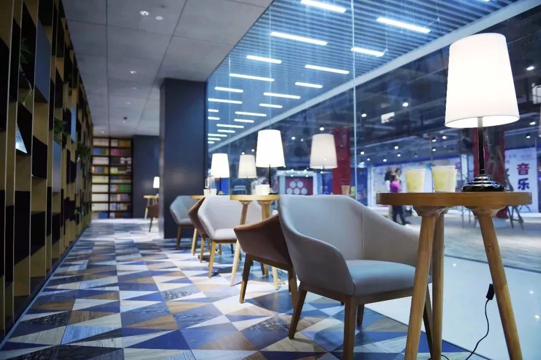 郑州值得一去的8家书店,郑州有逼格的书店