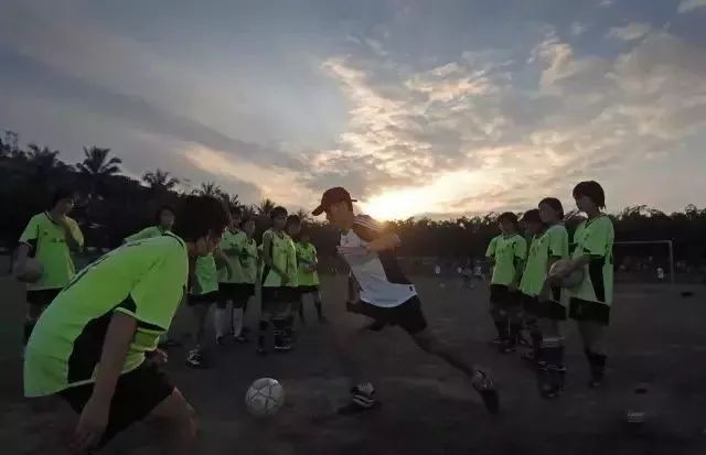 海南琼中志愿者招募,2024青年羽毛球锦标赛志愿者报名