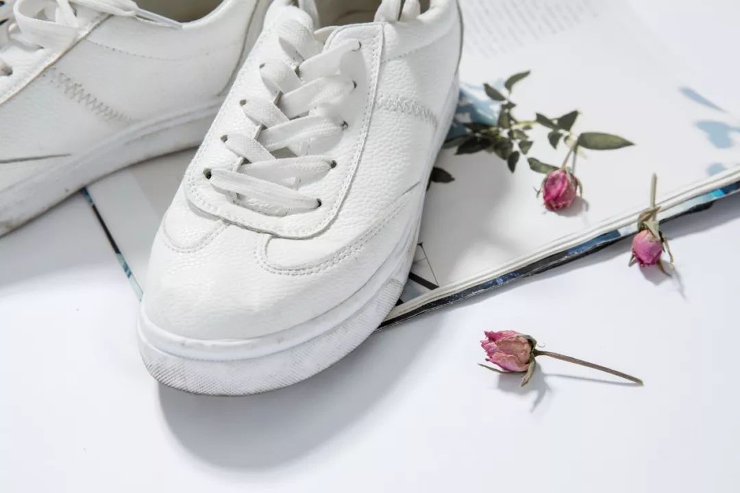 洗衣液能去除羽绒服油渍吗,干洗店洗羽绒服油渍小妙招