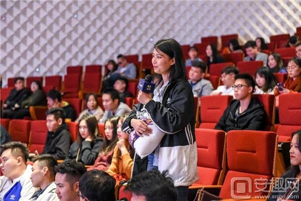 司南论坛：乱世王者点燃的一把智慧之火