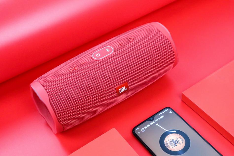 水中也能*放播**的好声音—JBLGE4体验