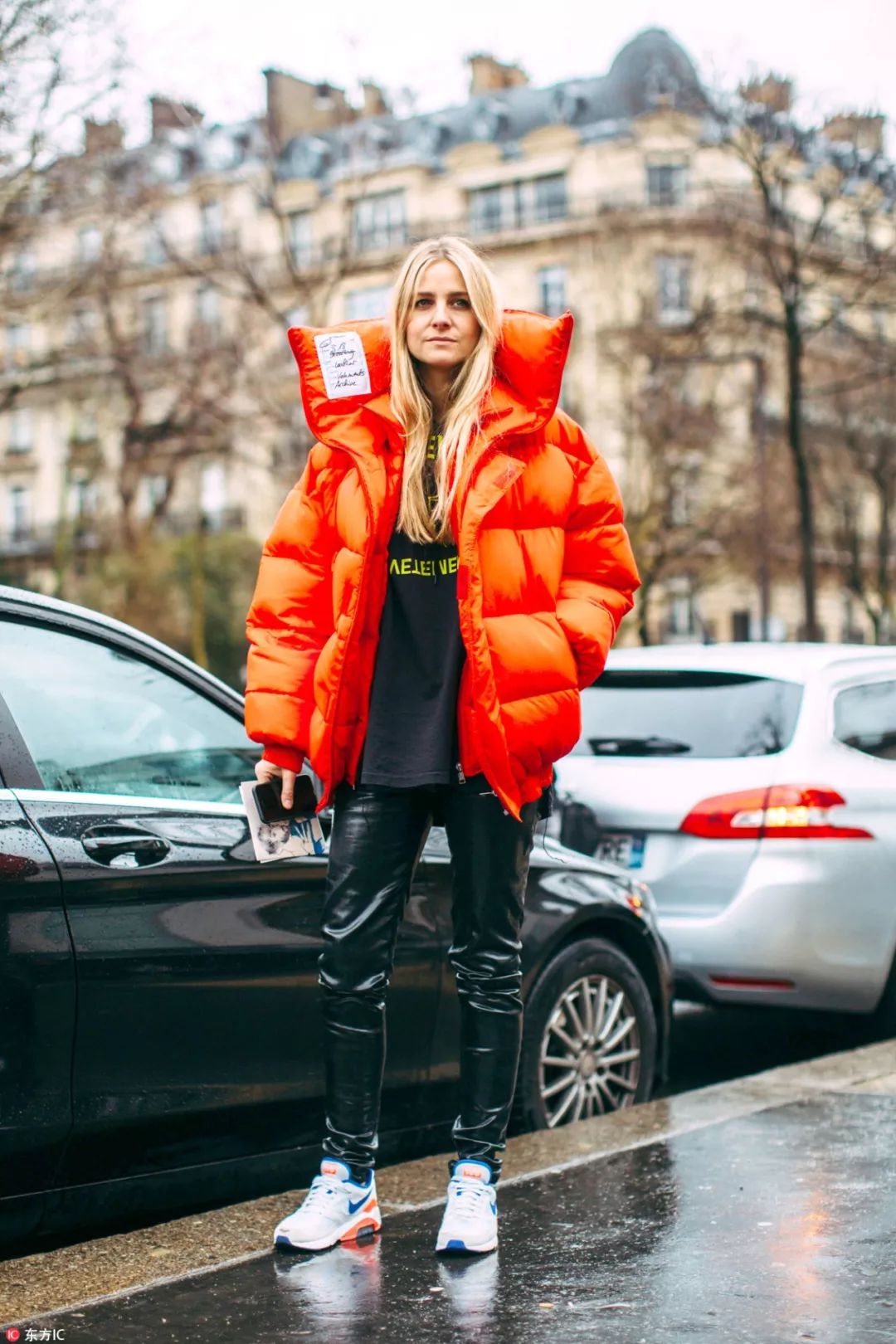 为什么棉服穿一段时间会变轻,一穿羽绒服就掉毛