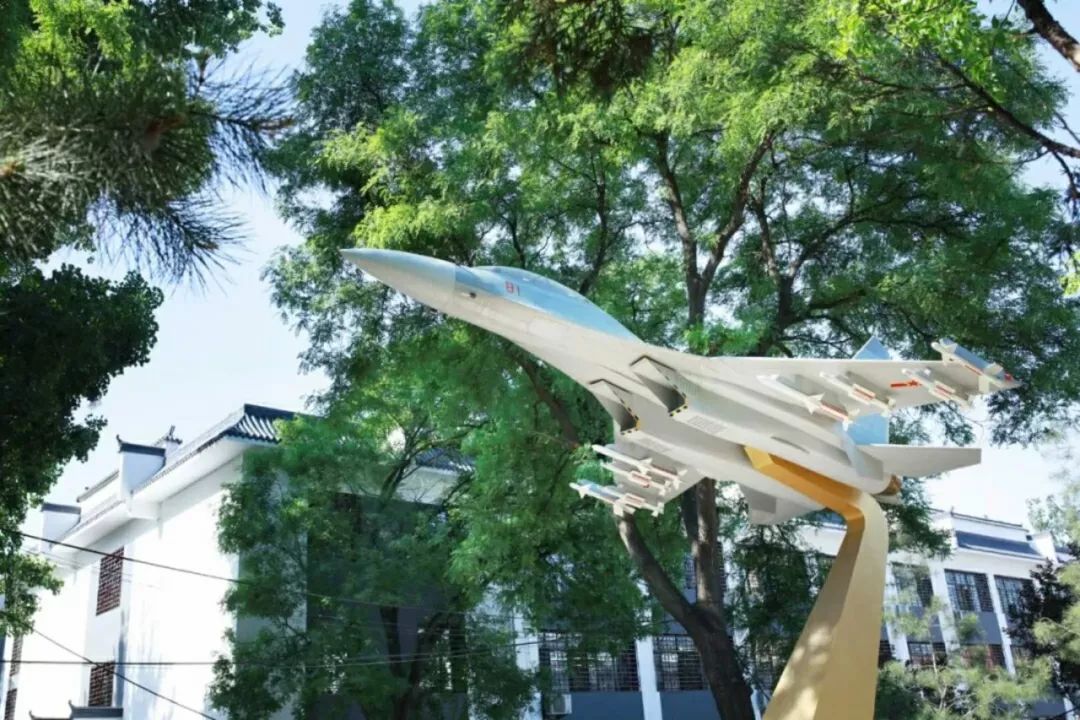 八一精神、品质文化、科技高中！独家揭秘：北京市八一学校如何一张蓝图绘到底｜首都教育40年校园行2·探校