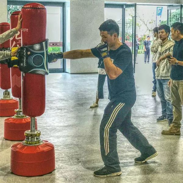 你是新来的,你是新来的的英语句子