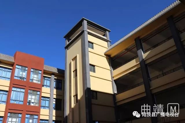 陆良一中景色照片,陆良一中校园风景