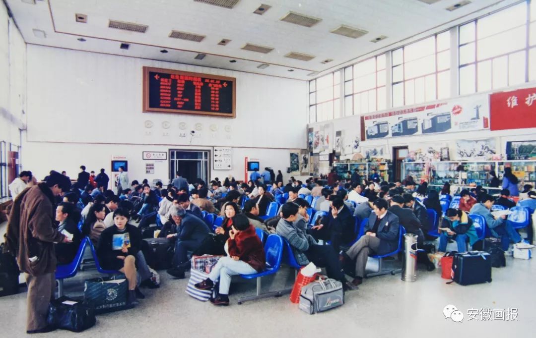 启航央视新闻,央视两会特别报道奋楫扬帆新征程