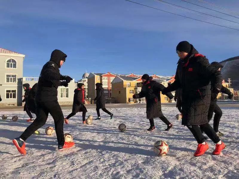 关注｜2018年内蒙古自治区青少年雪地足球赛闭幕通辽女子代表队勇夺冠军