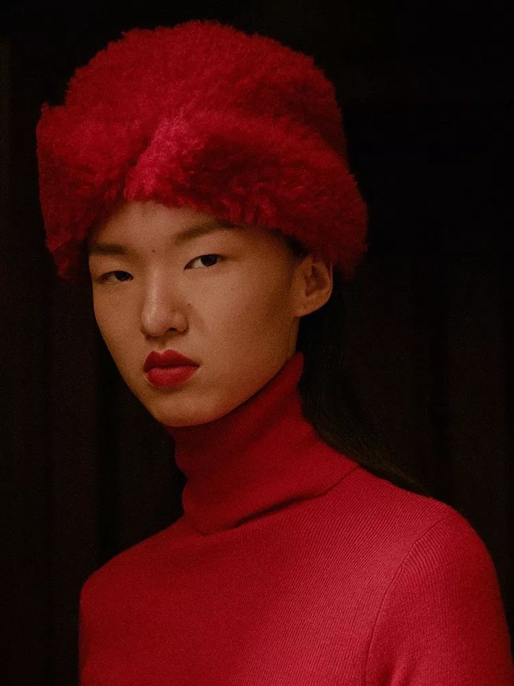 今年流行啥颜色搭配,最近流行的颜色搭配