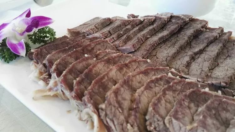 云南寻甸牛干巴做法,舌尖上的云南普洱茶