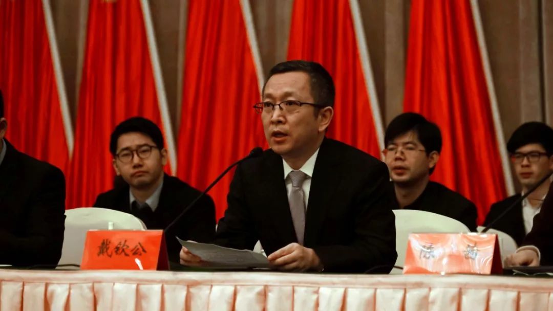 青联大会召开,在青联和学联大会上讲话