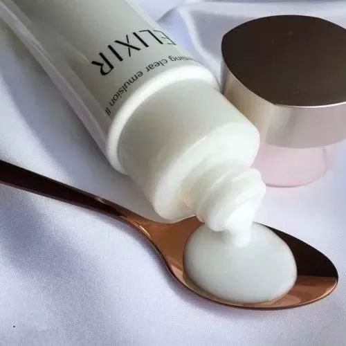 怡丽丝尔水乳日本和资生堂的区别,资生堂的怡丽丝尔适合什么年龄