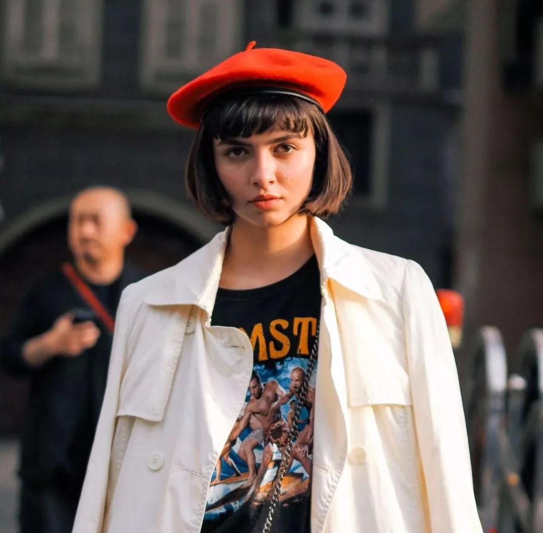 李宇春易烊千玺演绎时代感,易烊千玺穿中国红