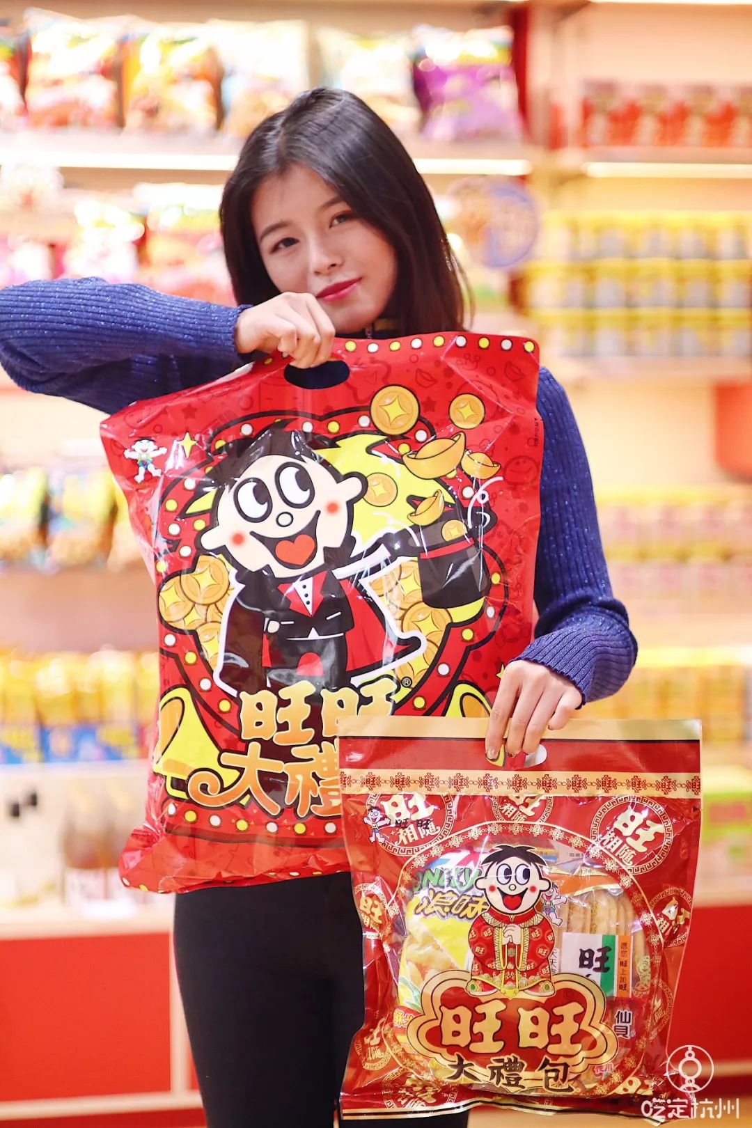 一个杯子十元四个碗28元,一个杯子16元一个热水瓶24元