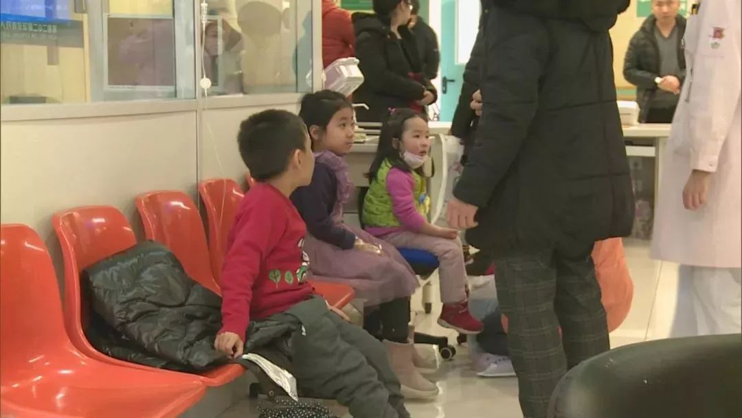 感冒咳嗽高热怎么办,高烧感冒引起的咳嗽怎么办