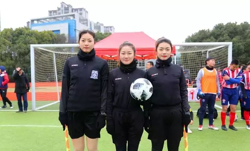 中超冠军上港竟和崇明这么有渊源？让我们为崇明足球代言