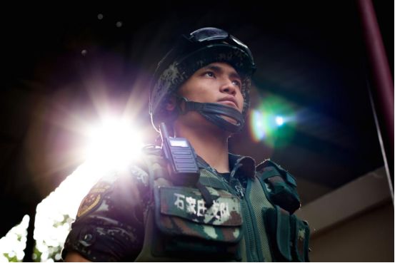 熄灯号丨一直想战胜你，却在不经意间复制了你