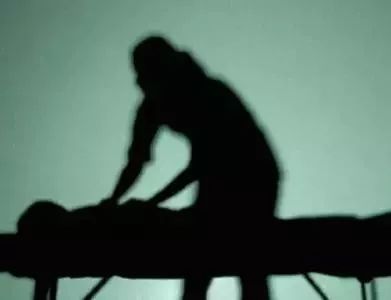 吓！漳州一出租房里，这帮人竟敢摘肾换肾！幕后太惊人……