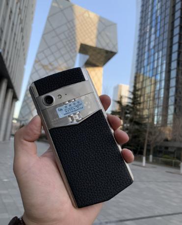 vertu纬图vision高端商务手机评测,vertu威图手机怎么样