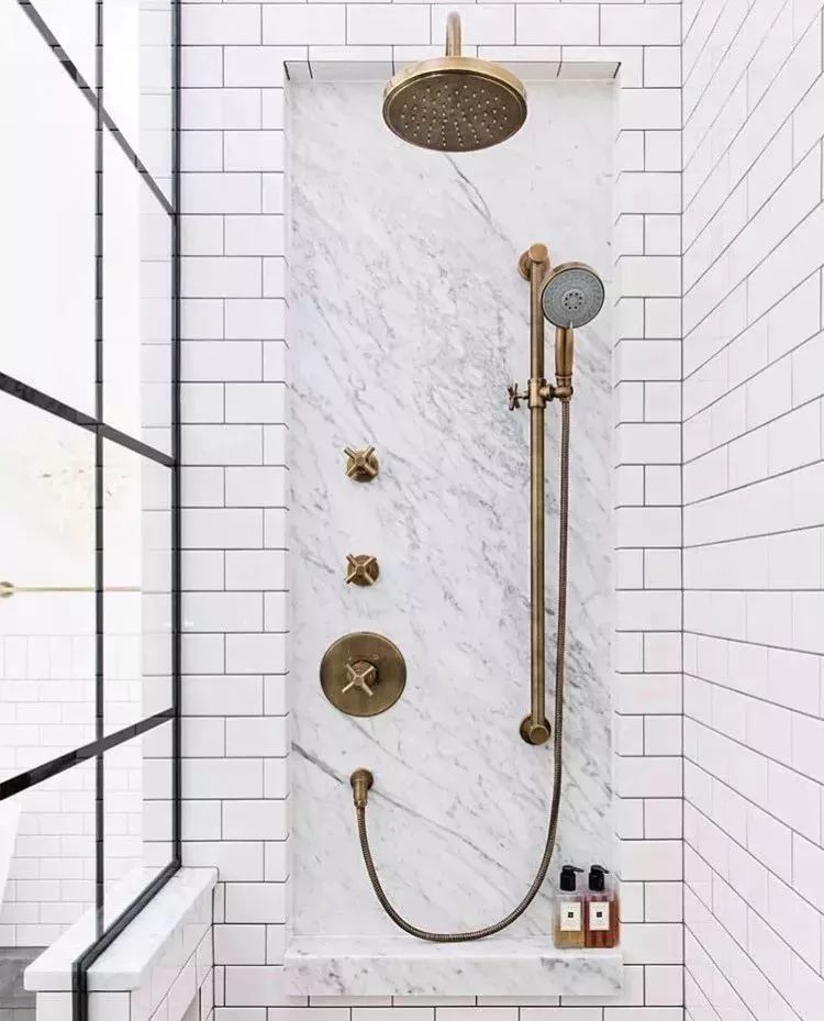 洗发水瓶不要扔，剪两刀放进洗碗池，解决千家万户的*麻大**烦！