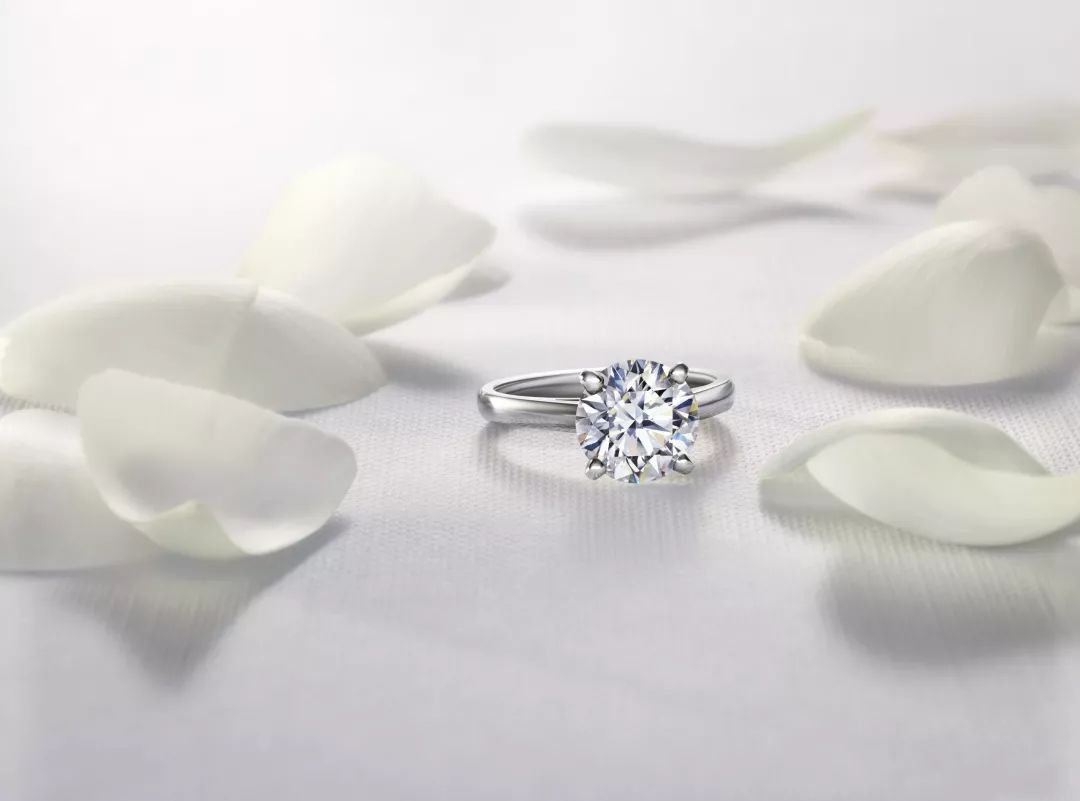 一克拉的dr钻戒大概多少钱,好的一克拉钻戒多少钱