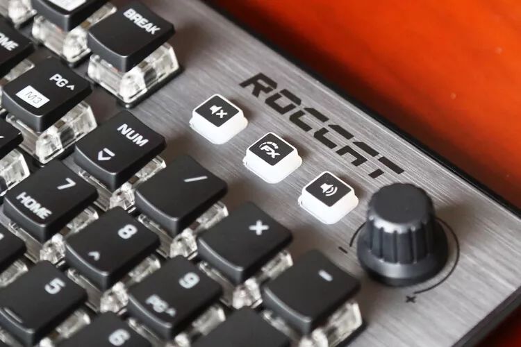 冰豹vulcanprotkl键盘评测,冰豹vulcan120aimo机械键盘