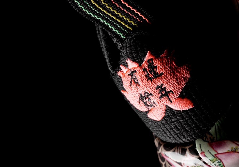 外国人买科比球鞋,外国人买安踏球鞋