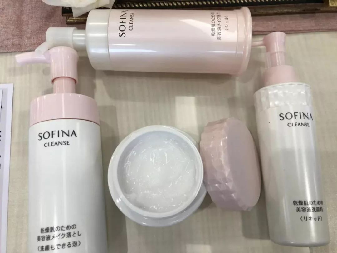 过年年货香港零食,春节去香港购物必买的商品清单