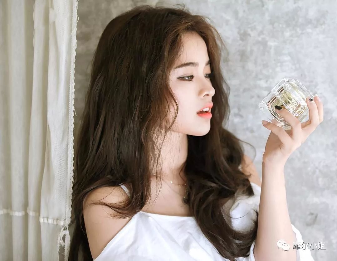 郑秀妍护肤推荐什么牌子,韩国哪一款素颜霜好用明星用