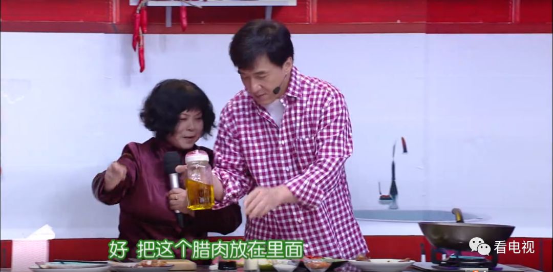 传统文化+节目创新，合二为一的筷子夹来《快乐大本营》的寓教于乐小年夜