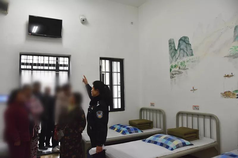 亲爱的爸爸妈妈你们好吗谁唱的,亲爱的爸爸妈妈你们好吗纯音乐