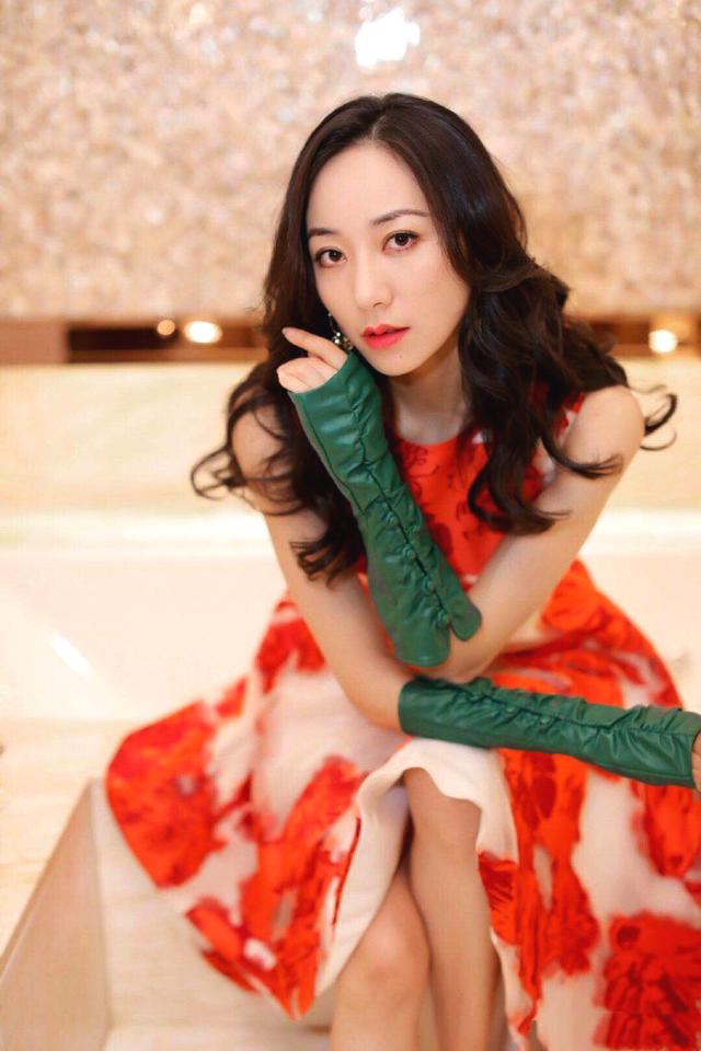 韩雪穿红色衣服,韩雪惊艳的穿衣搭配