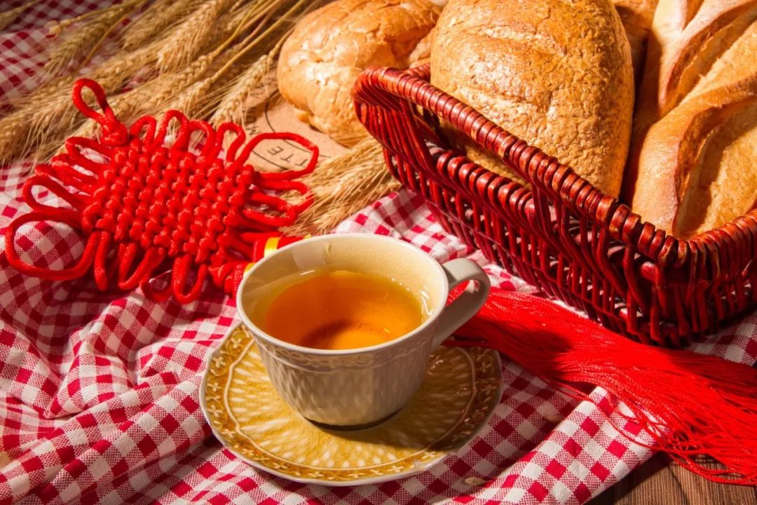 三十首顶级春节意境诗词,十首绝美春节诗词翻译