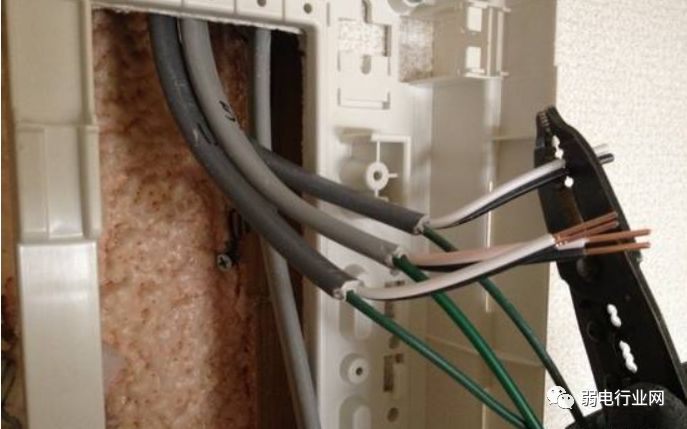 日本家庭配电箱怎么安装,家庭用配电箱如何固定