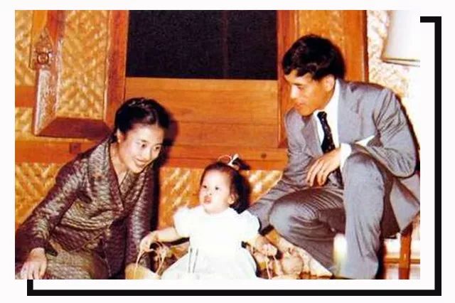 娉板浗濂冲閫嗚褰撲笂鏄庢槦,娉板浗鍏富閫嗚涔嬭矾