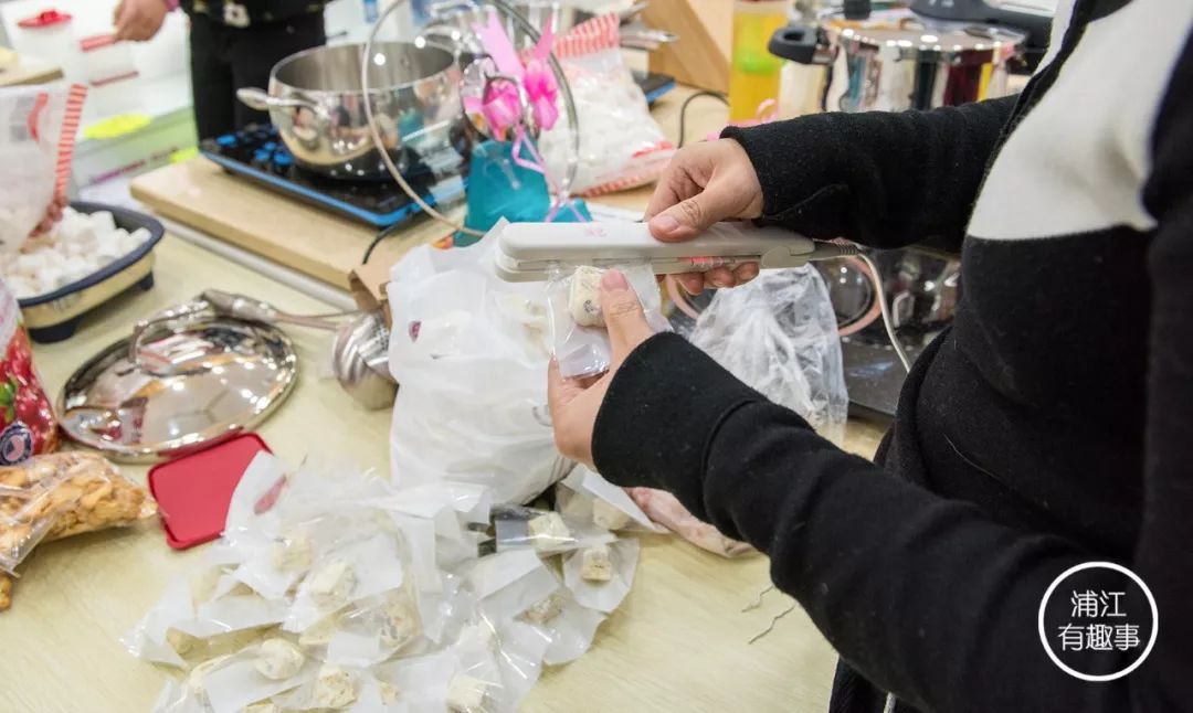 大过年的！新华路这家店要成网红了！大批爱家女士蜂拥而至