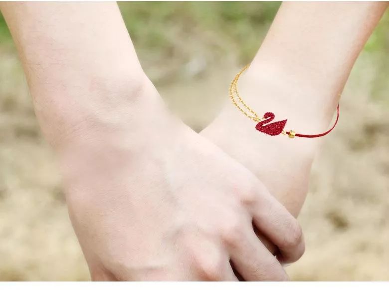 情人节送女朋友什么礼物朋友圈,2022情人节送女朋友什么礼物